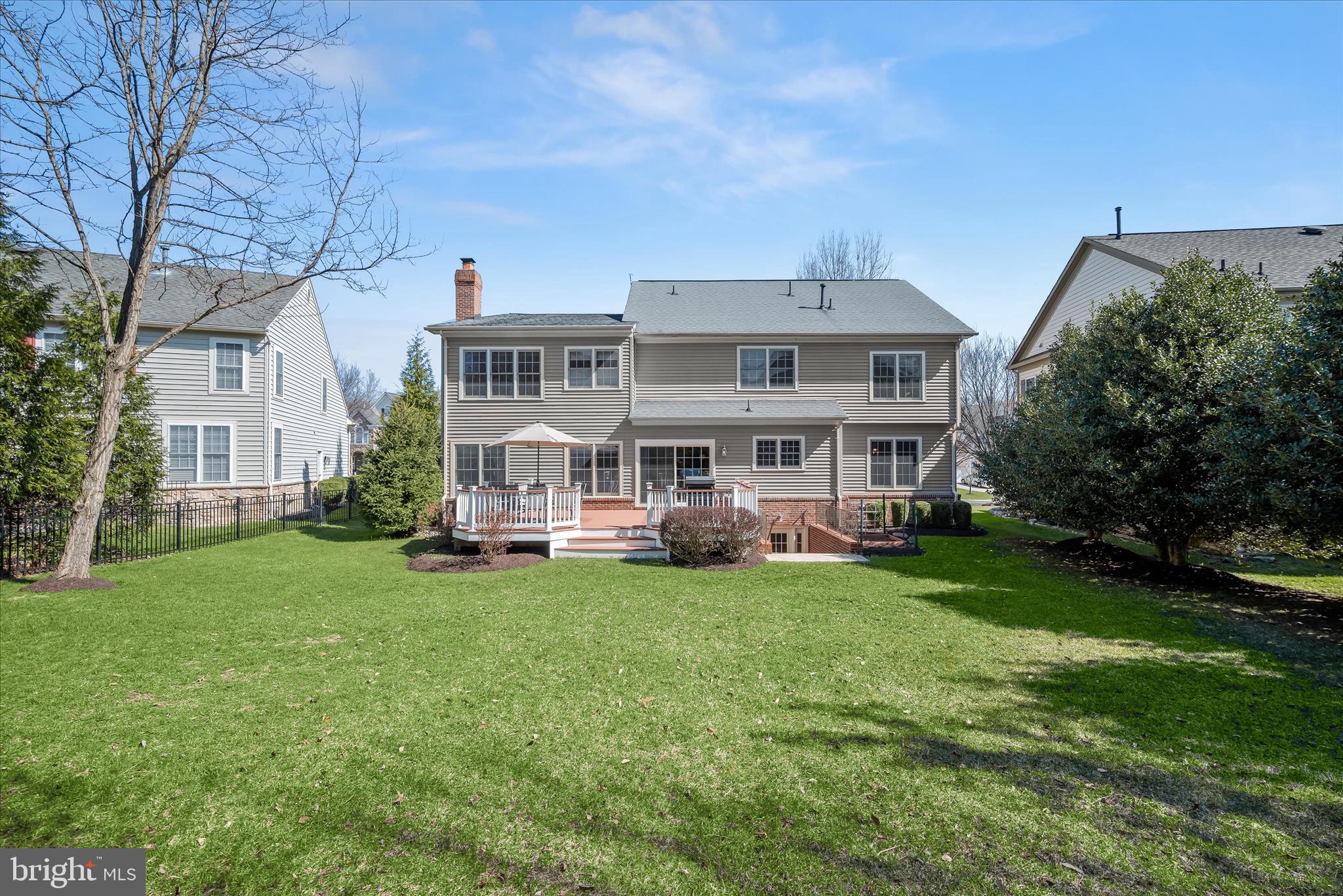 STONE LAKE - Residential