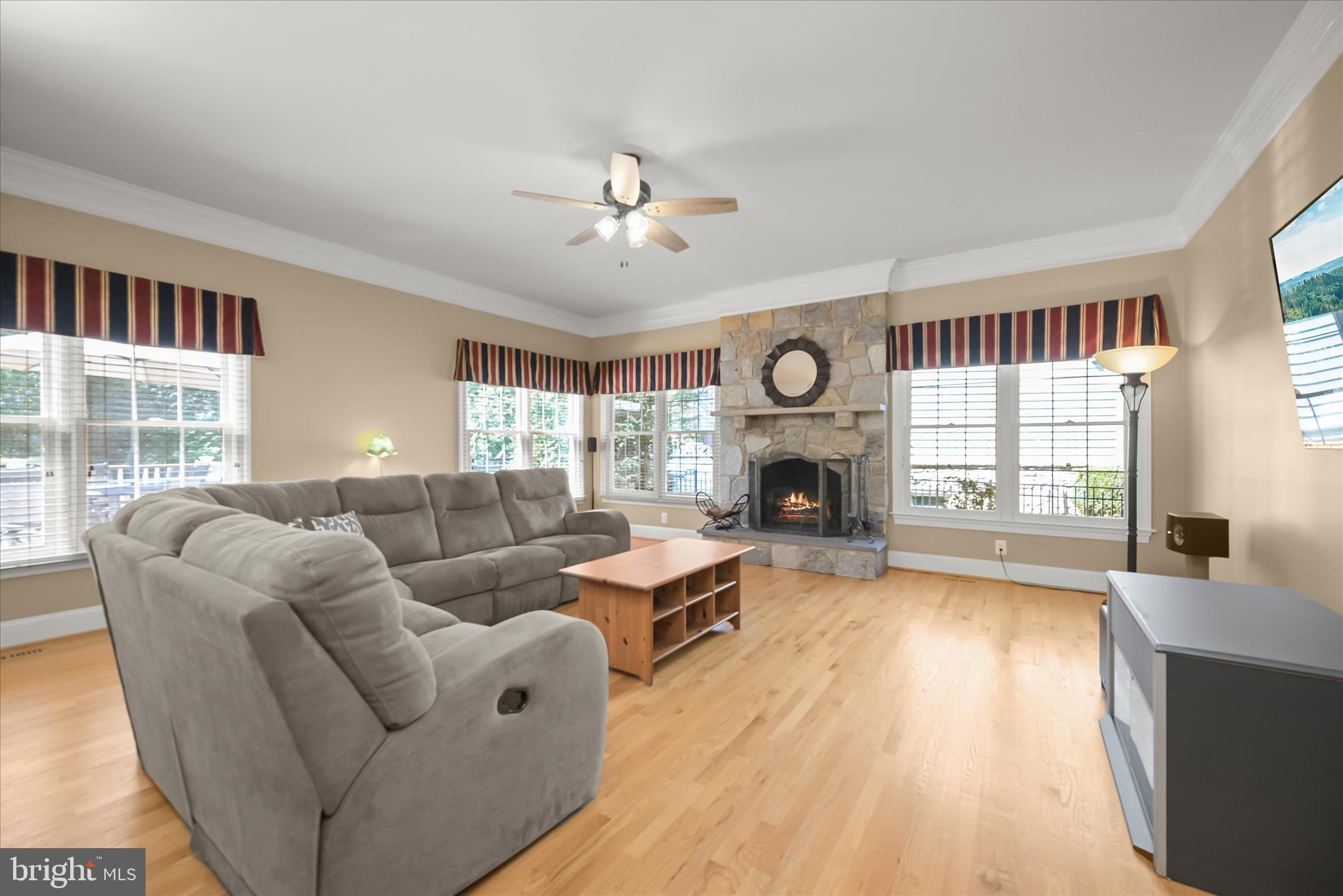 STONE LAKE - Residential