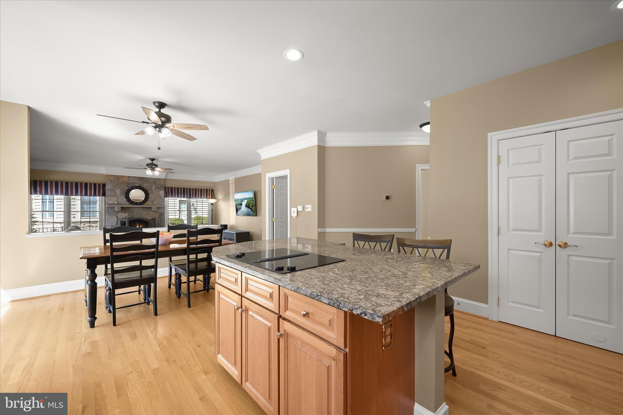 STONE LAKE - Residential