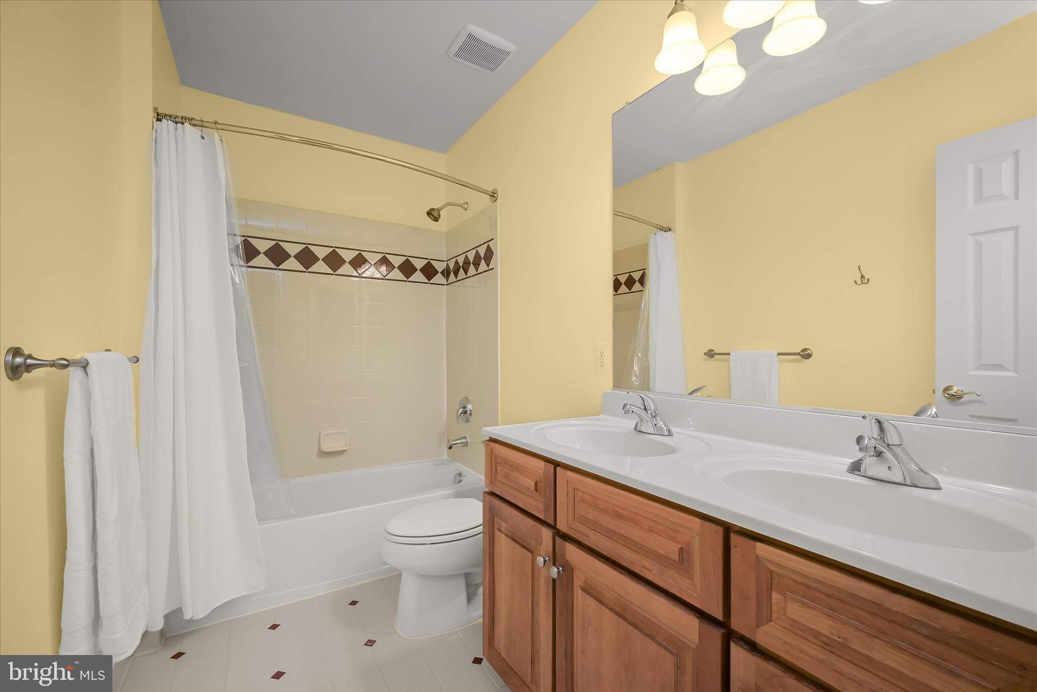 STONE LAKE - Residential