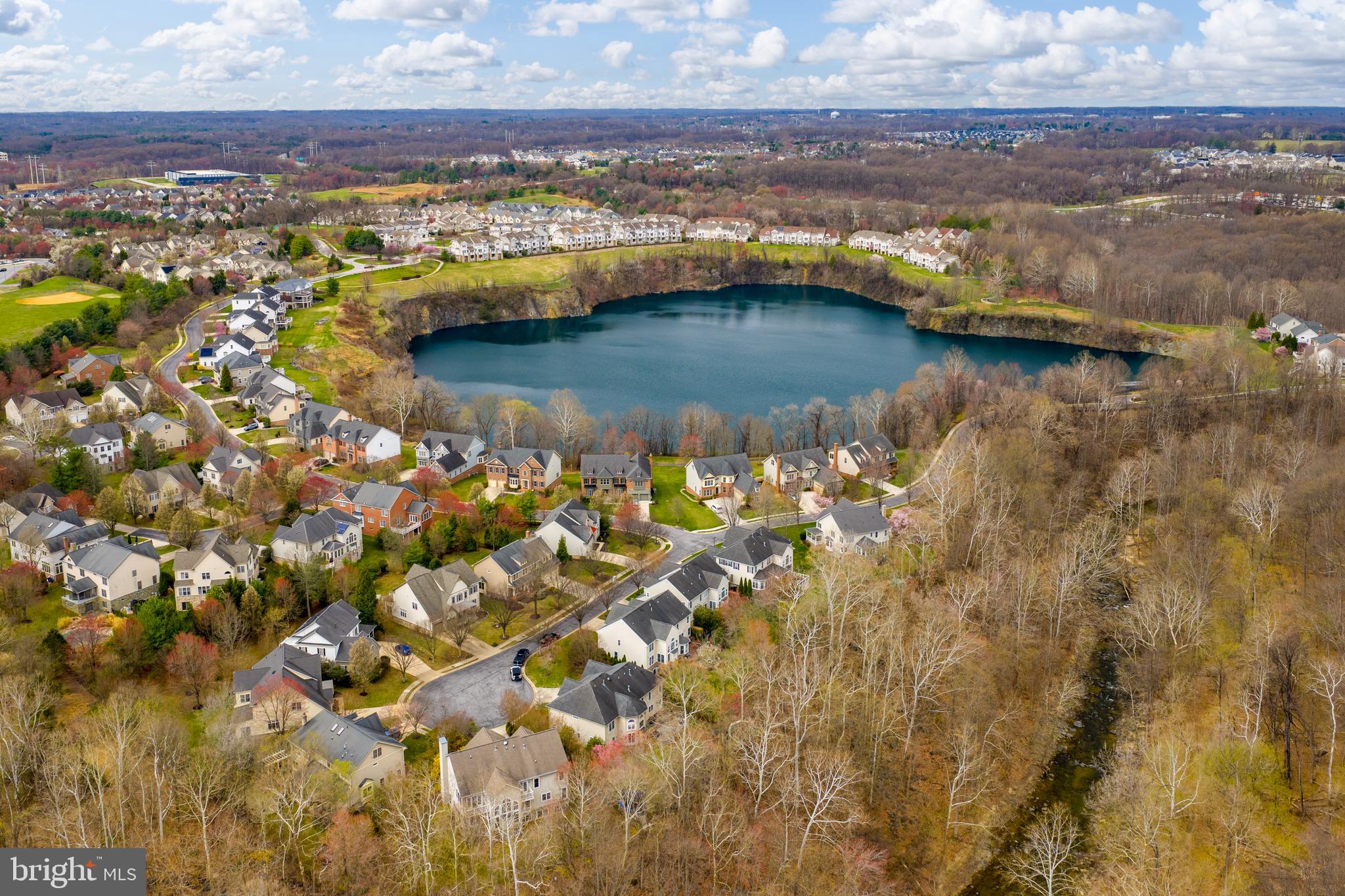 STONE LAKE - Residential