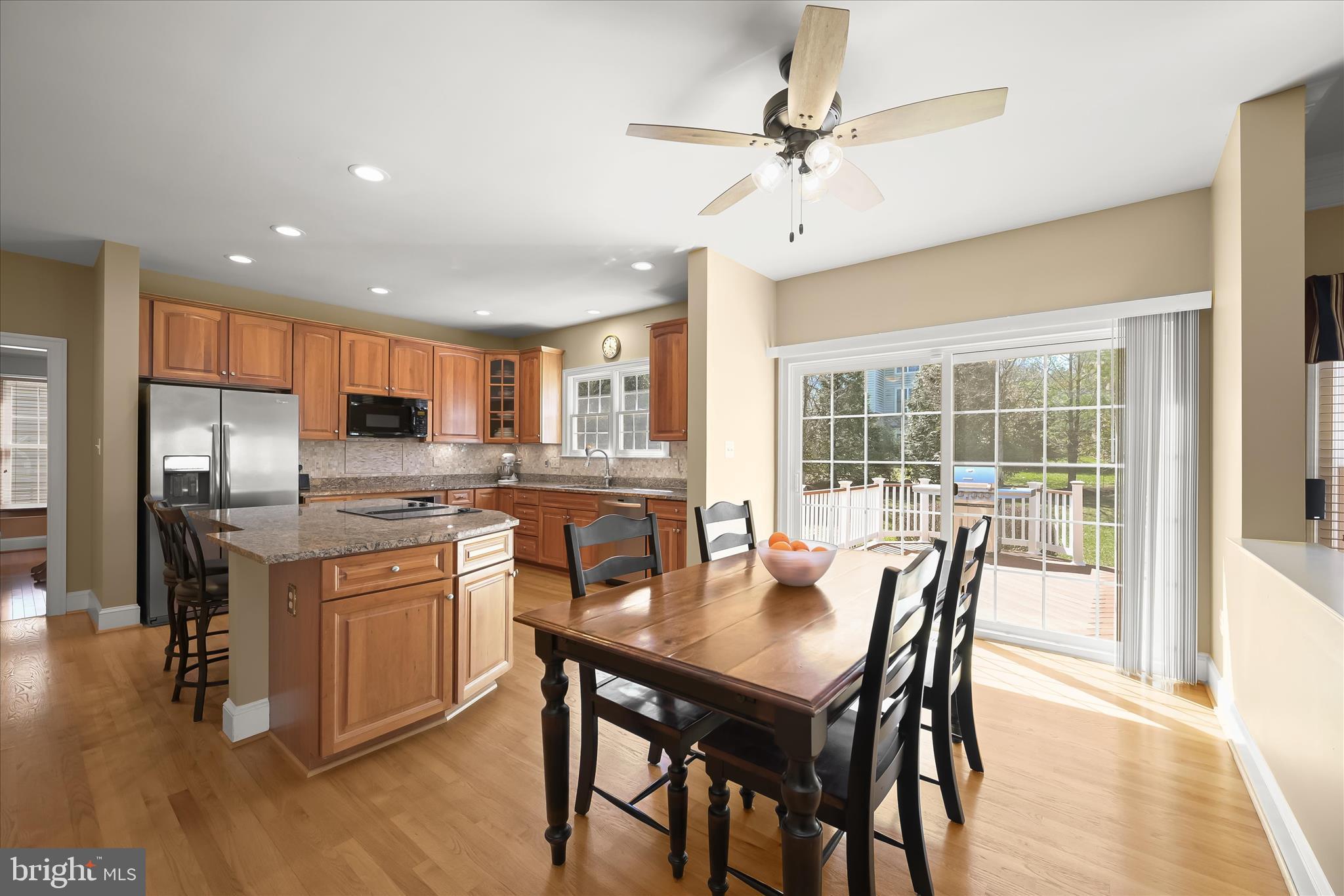 STONE LAKE - Residential