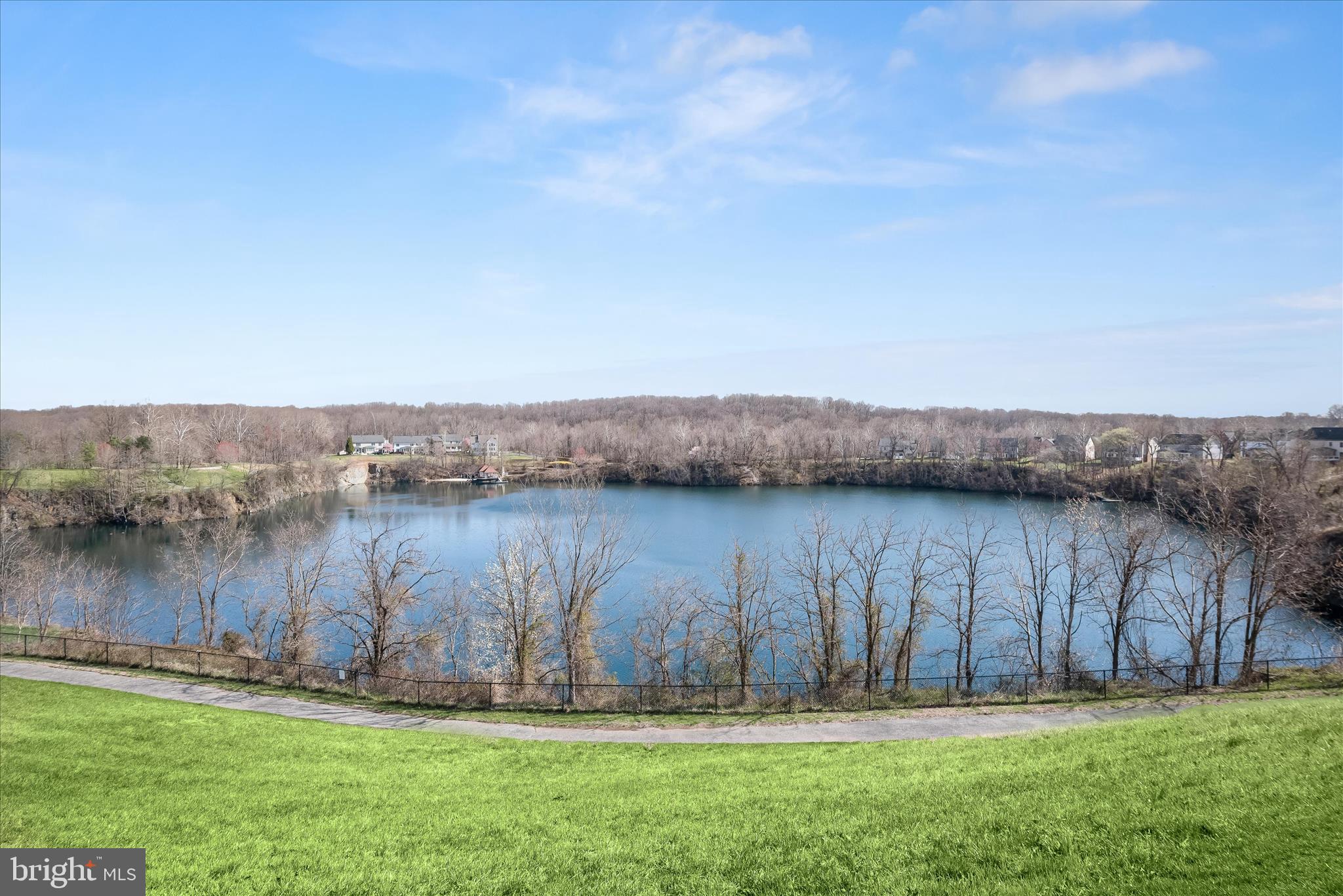 STONE LAKE - Residential