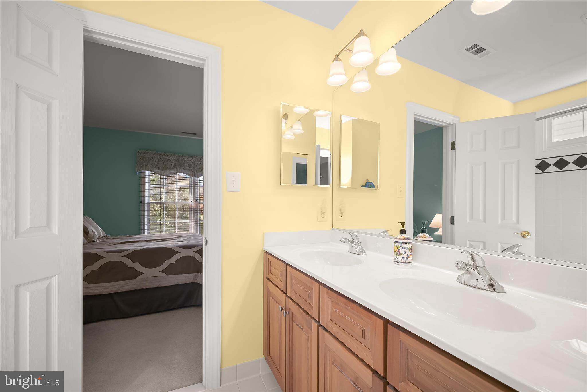 STONE LAKE - Residential