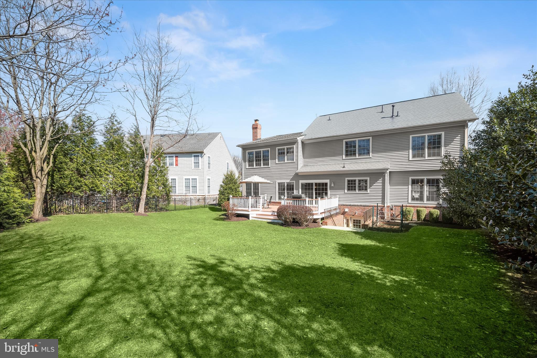 STONE LAKE - Residential