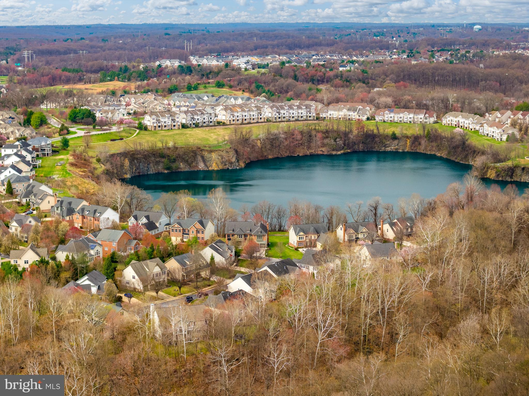 STONE LAKE - Residential