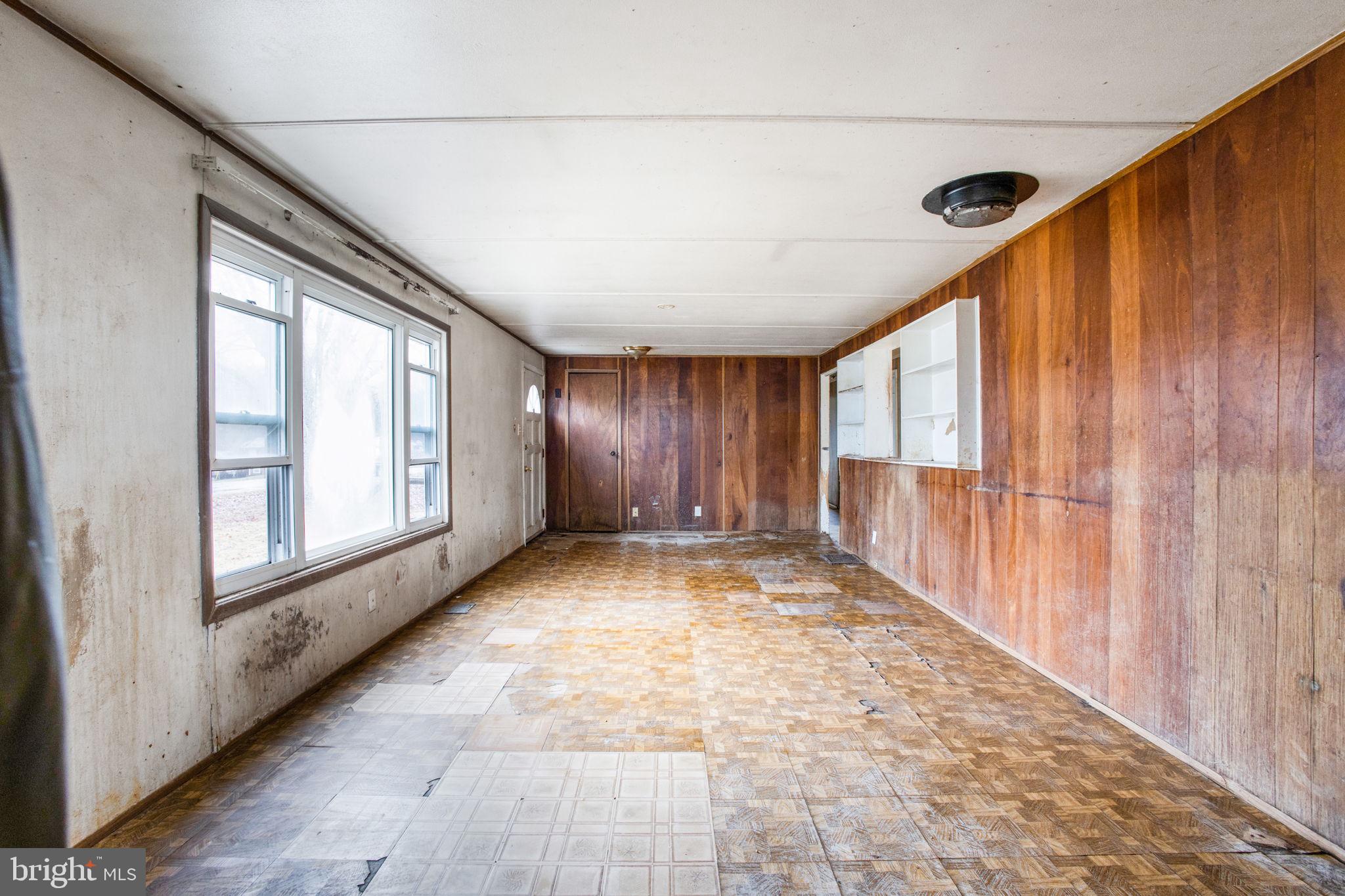 DU MAR ESTATES - Residential