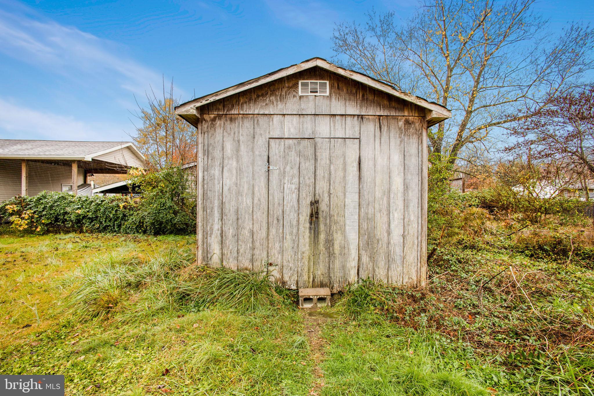 DU MAR ESTATES - Residential