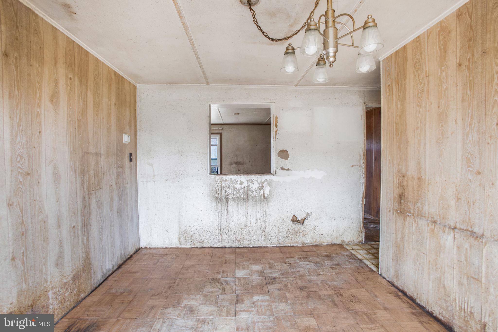 DU MAR ESTATES - Residential