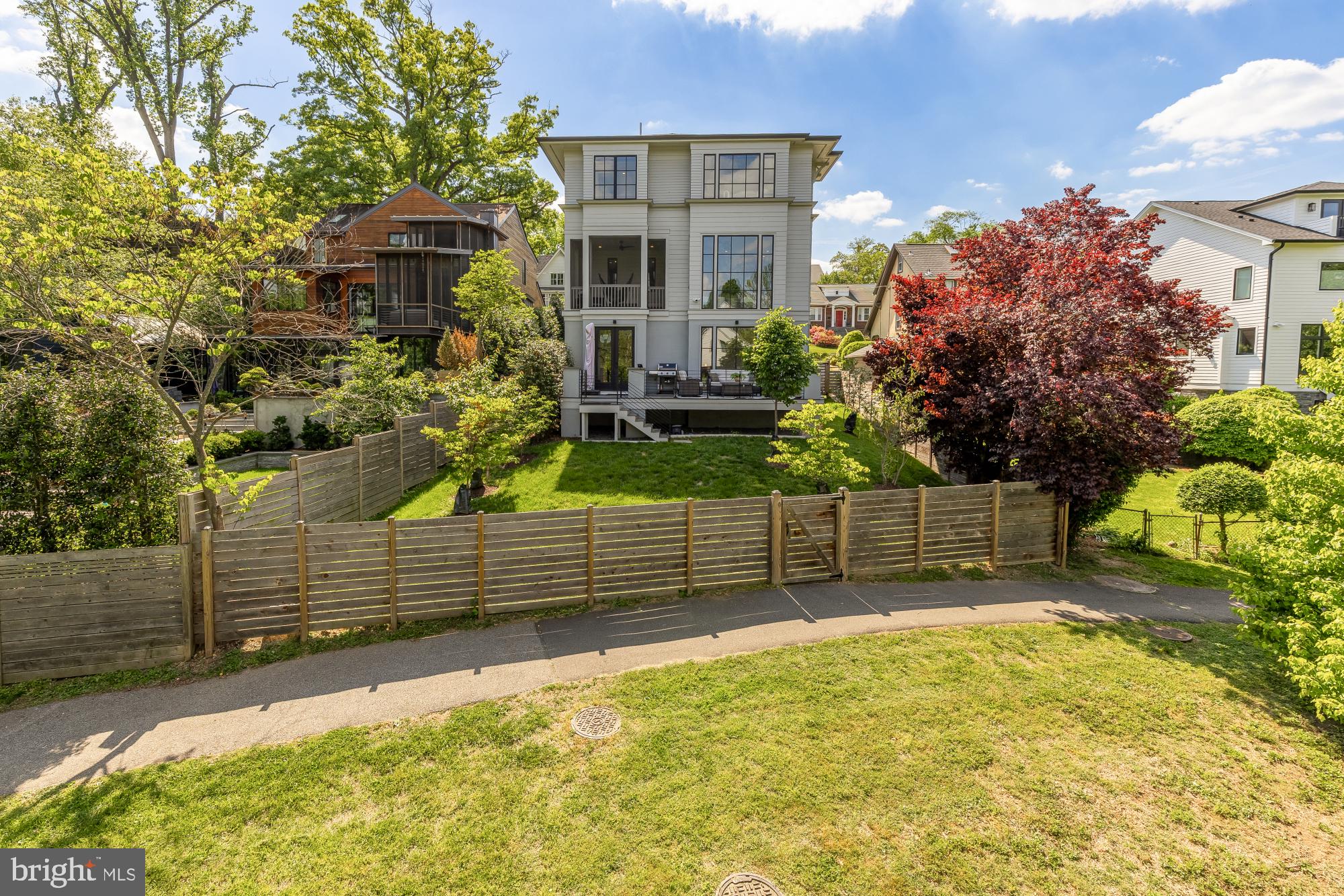 LYON PARK - Residential