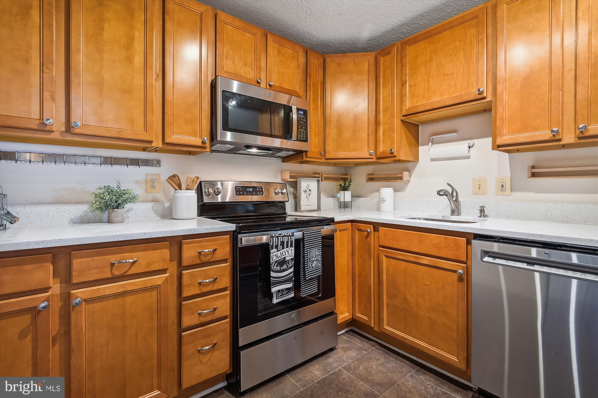 HALLMARK - Residential