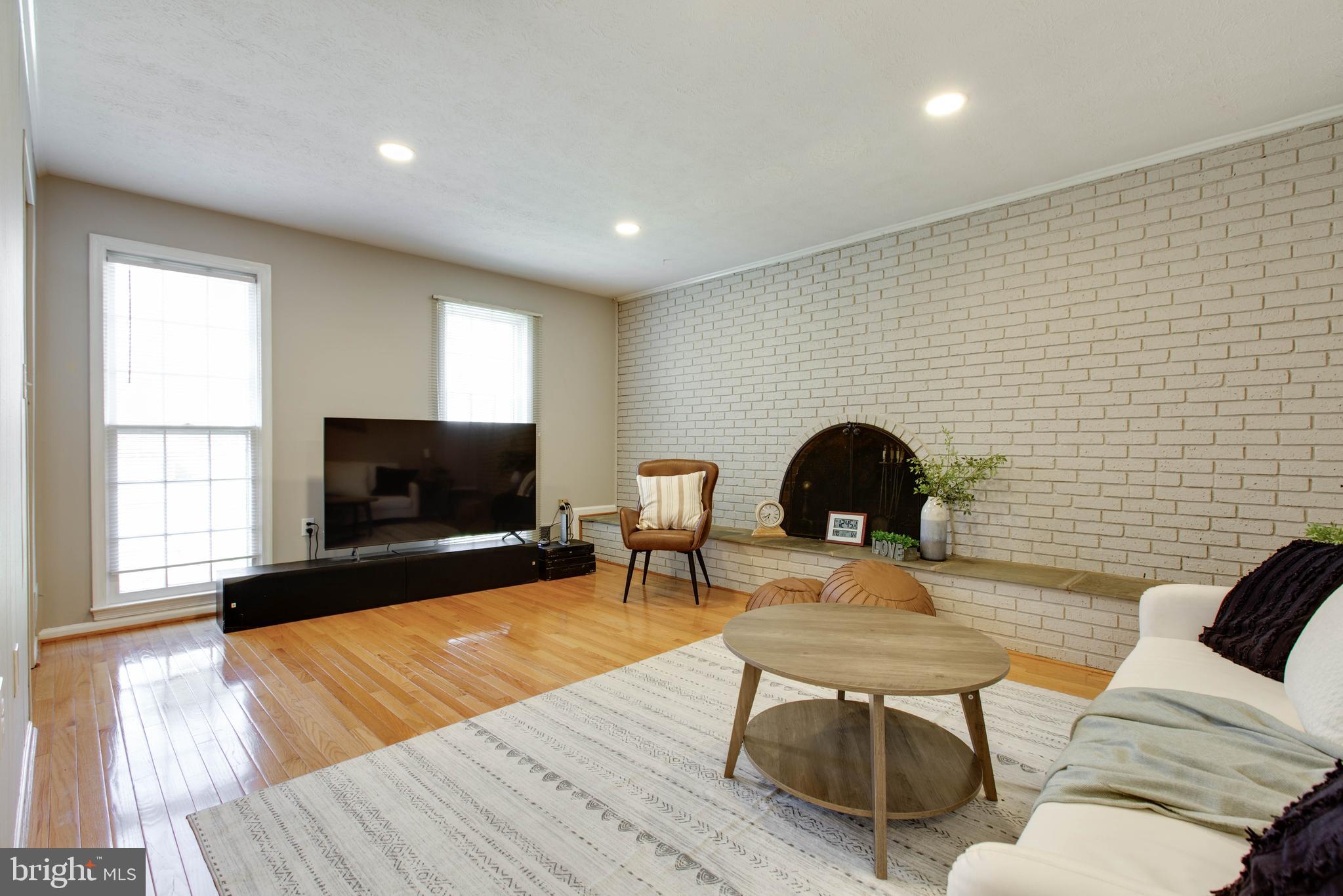 NORBECK ESTATES - Residential