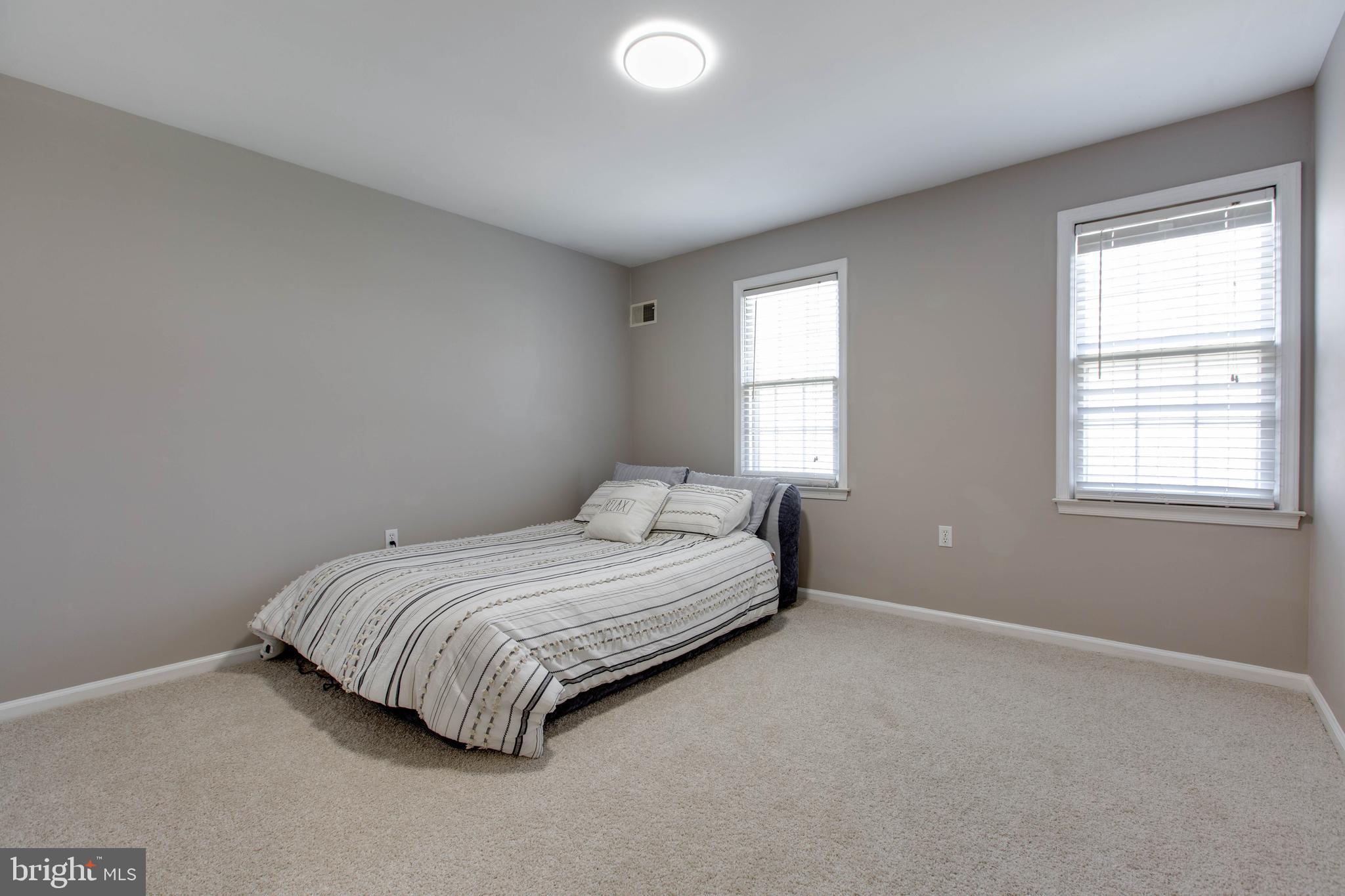 NORBECK ESTATES - Residential