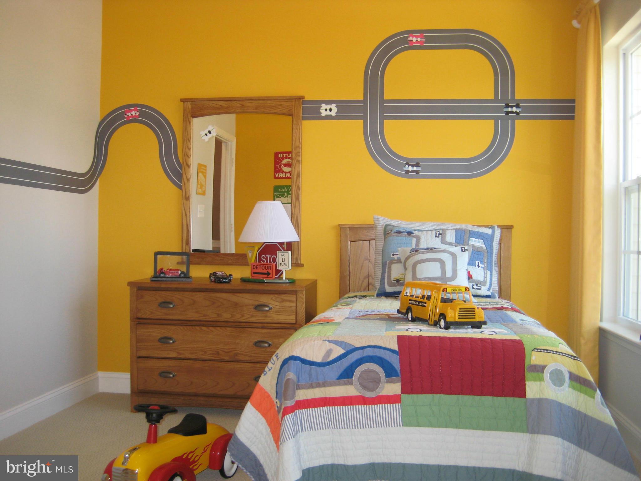 TRIANGLE HIGHLANDS CONDO - Residential Lease