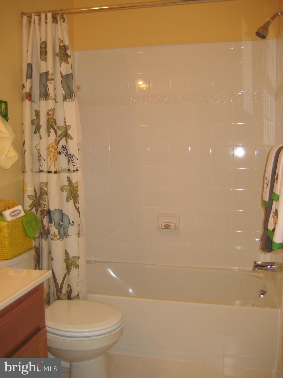 TRIANGLE HIGHLANDS CONDO - Residential Lease