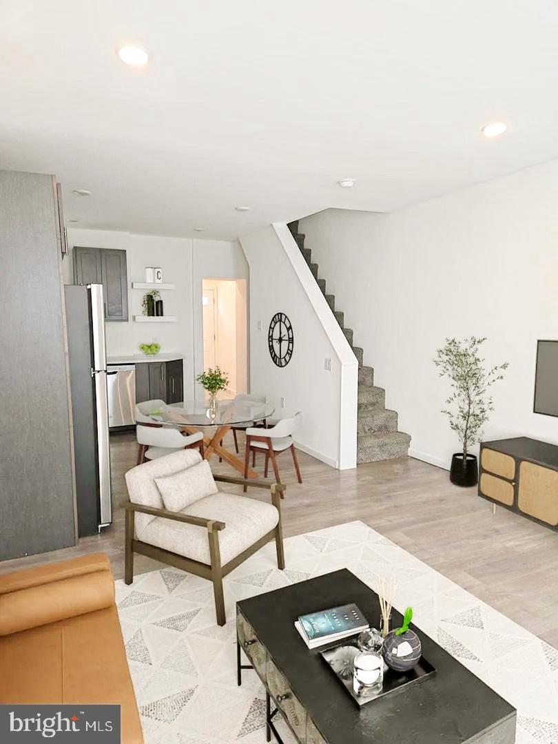 POINT BREEZE - Residential