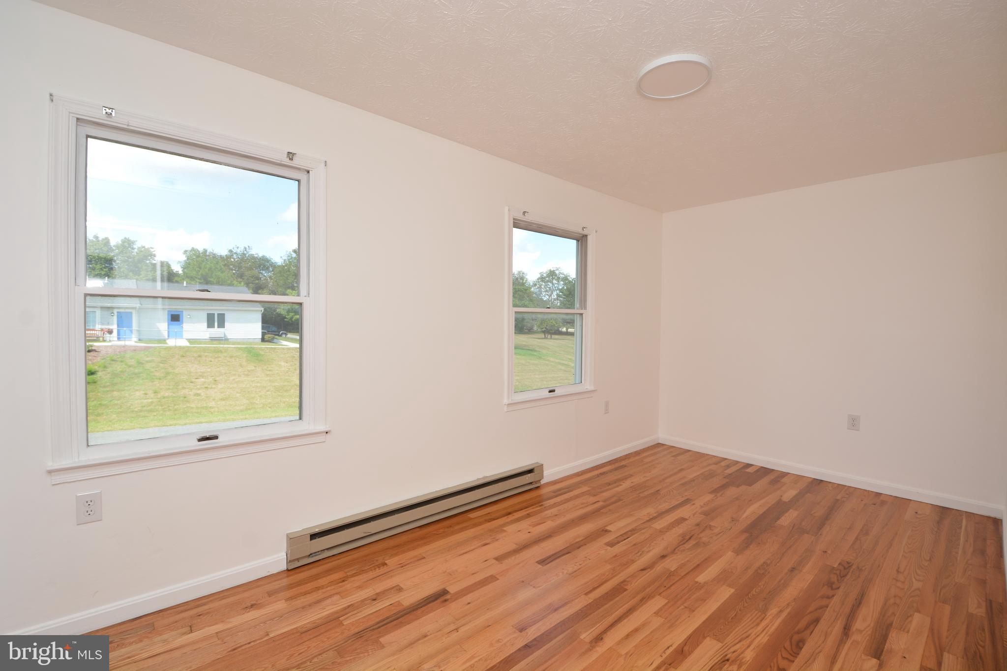 LAKESIDE - Residential