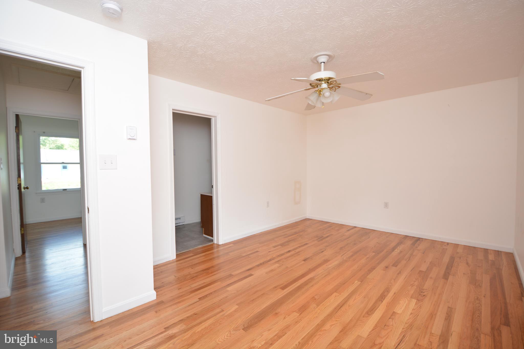 LAKESIDE - Residential