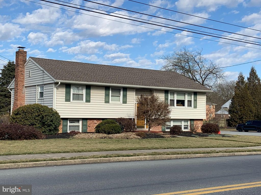 Photo of 210 E LANCASTER AVE, DENVER, PA 17517 (MLS # PALA2031038)