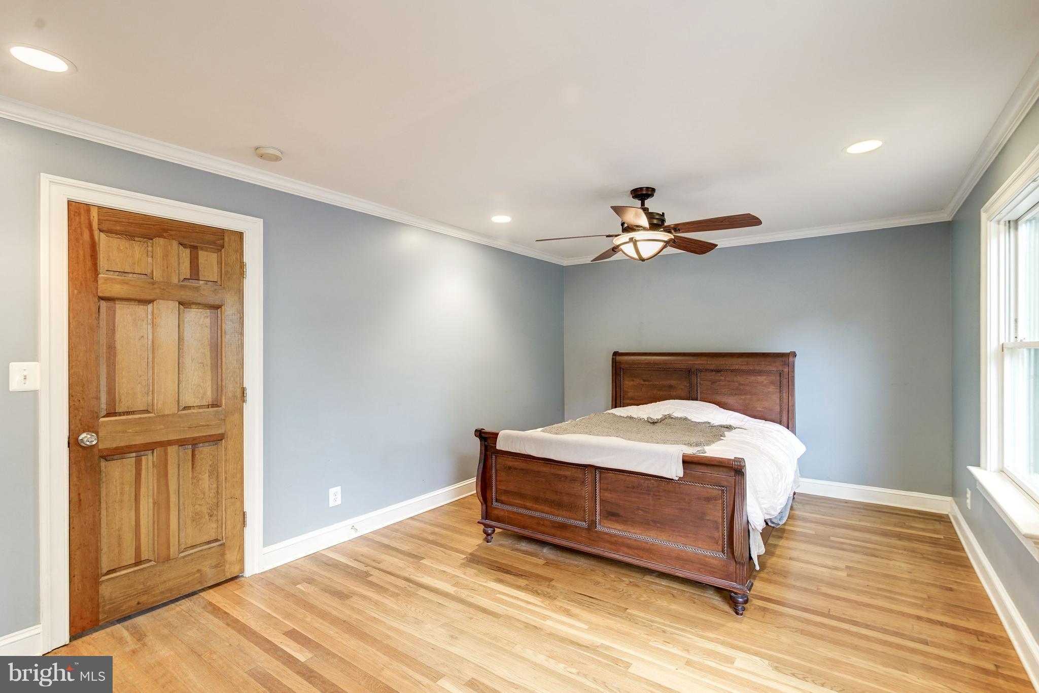 WEST VIENNA WOODS - Residential