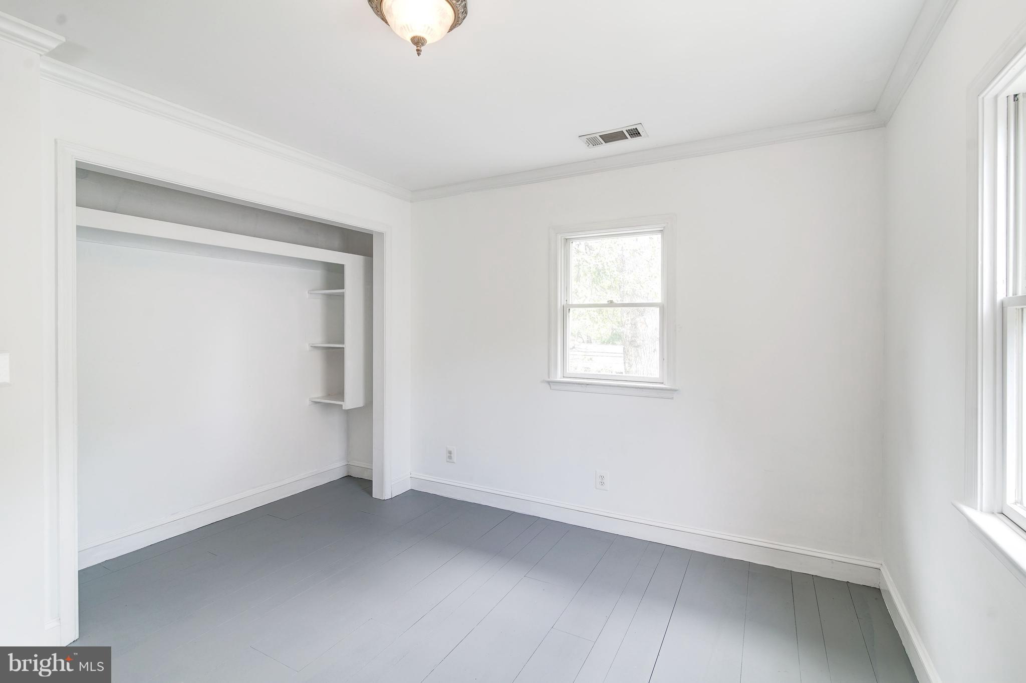 WEST VIENNA WOODS - Residential