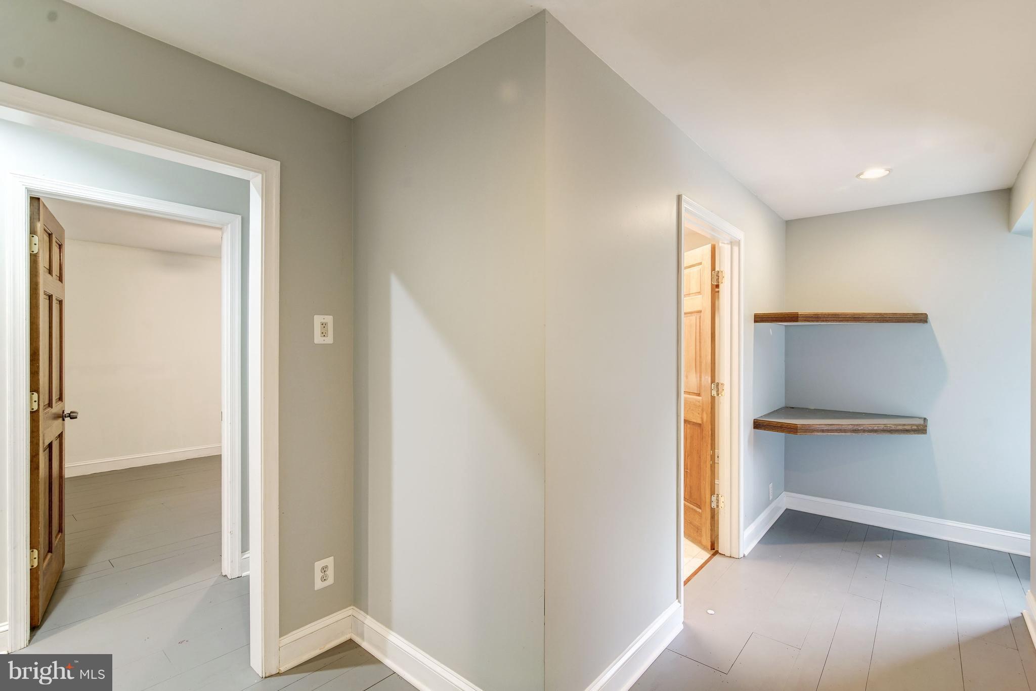 WEST VIENNA WOODS - Residential