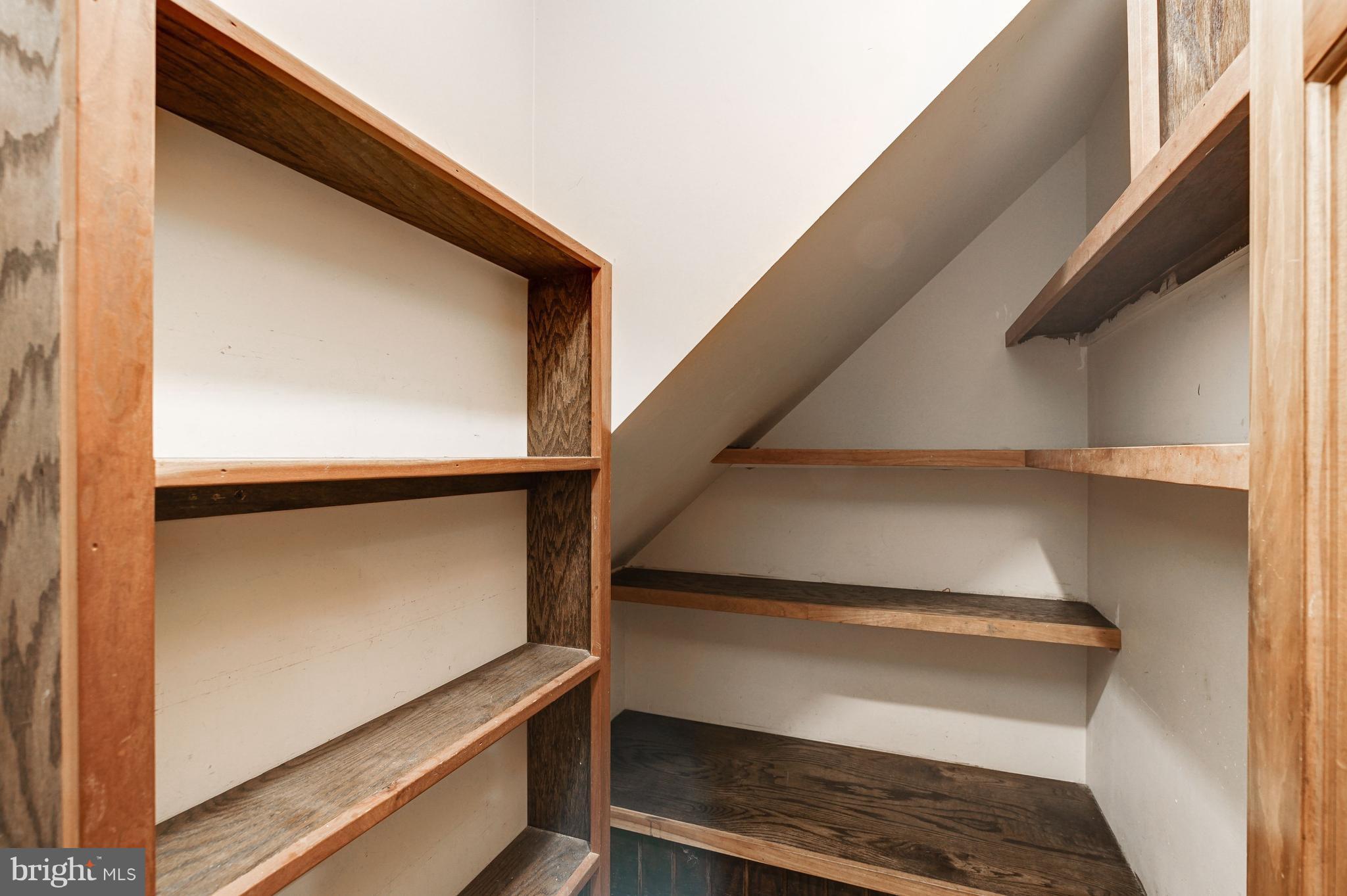 WEST VIENNA WOODS - Residential