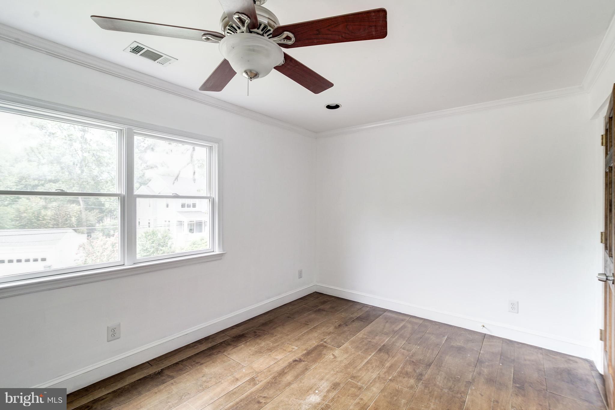 WEST VIENNA WOODS - Residential