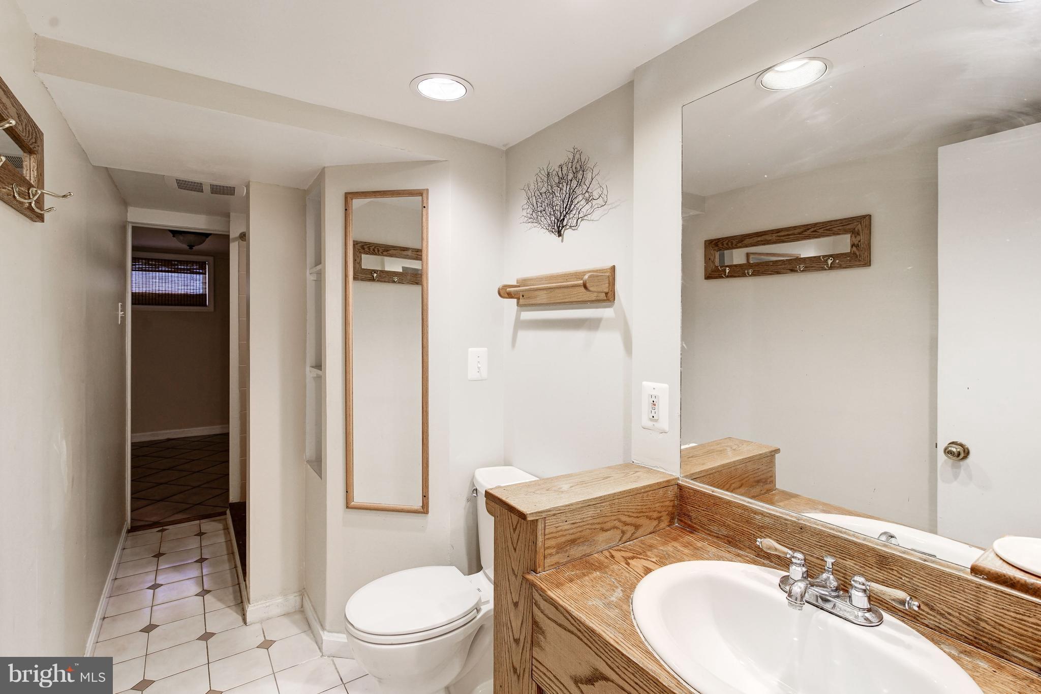 WEST VIENNA WOODS - Residential