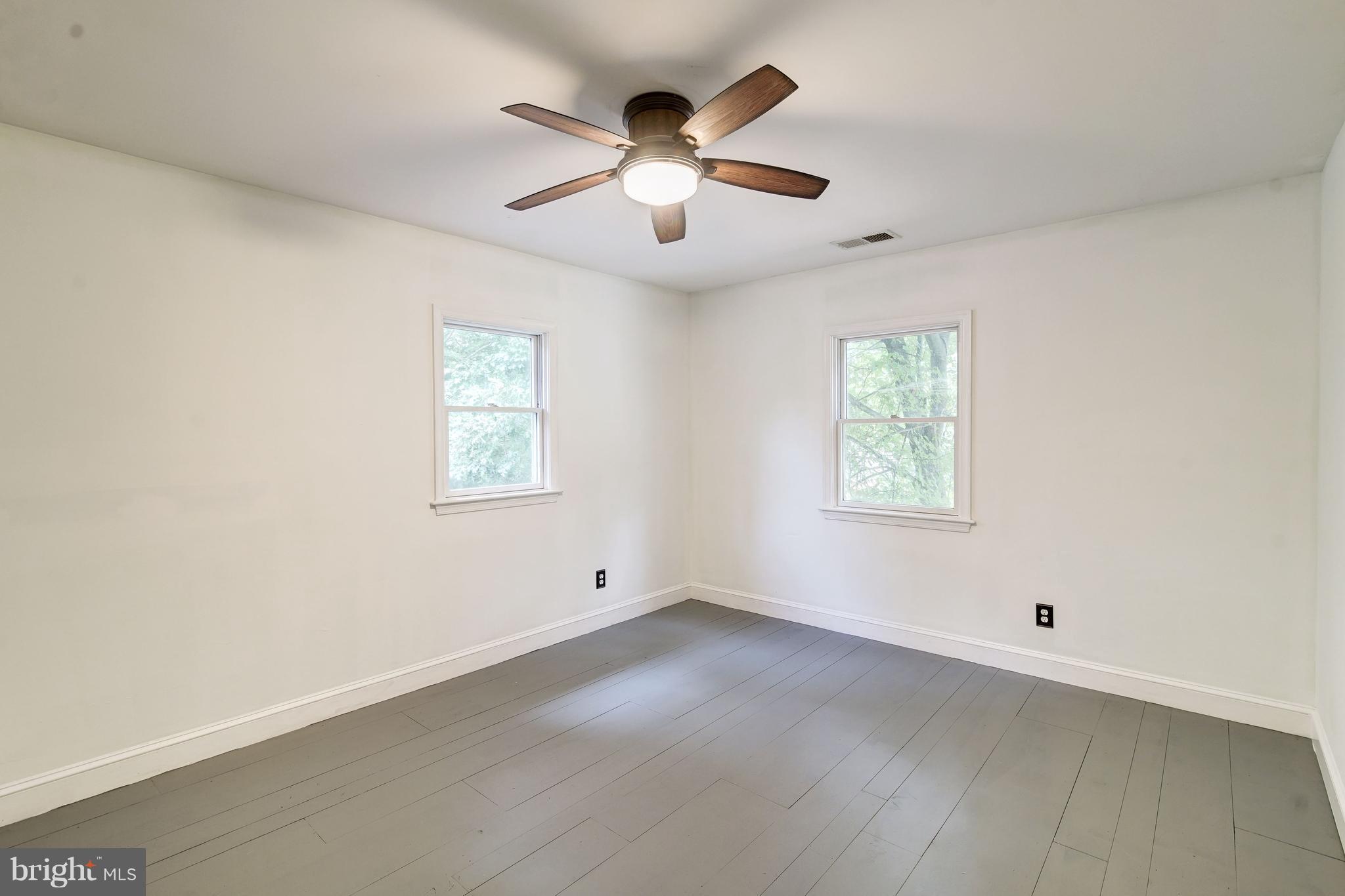 WEST VIENNA WOODS - Residential