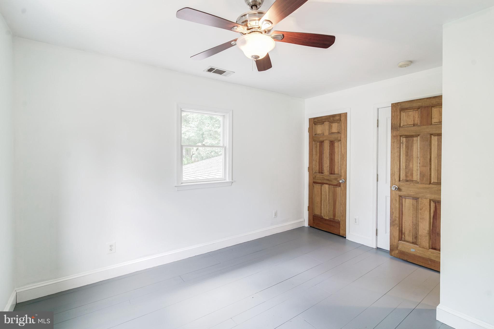 WEST VIENNA WOODS - Residential