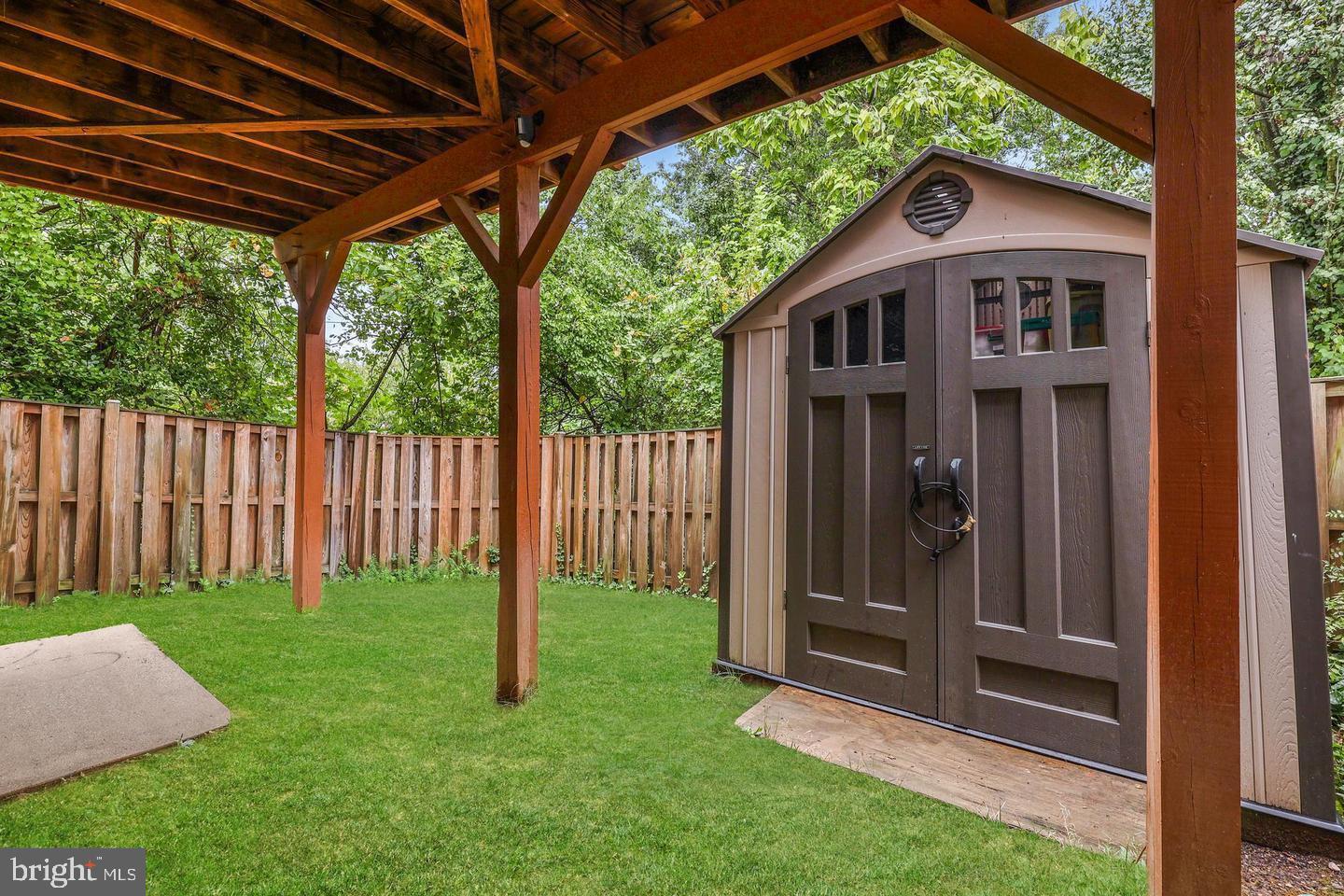 SKYLINE HOMES - Residential Lease