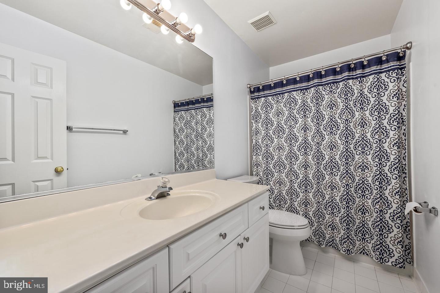 SKYLINE HOMES - Residential Lease