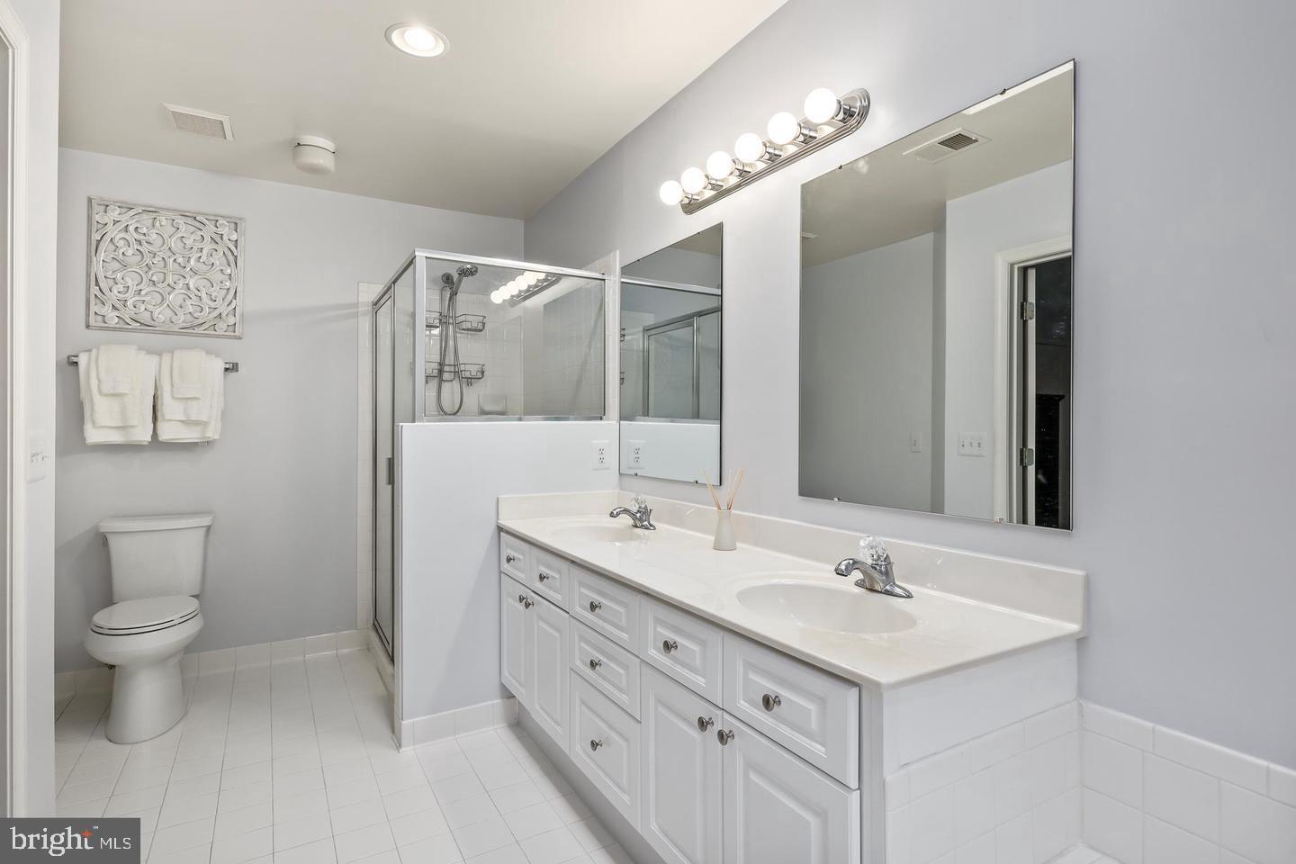 SKYLINE HOMES - Residential Lease