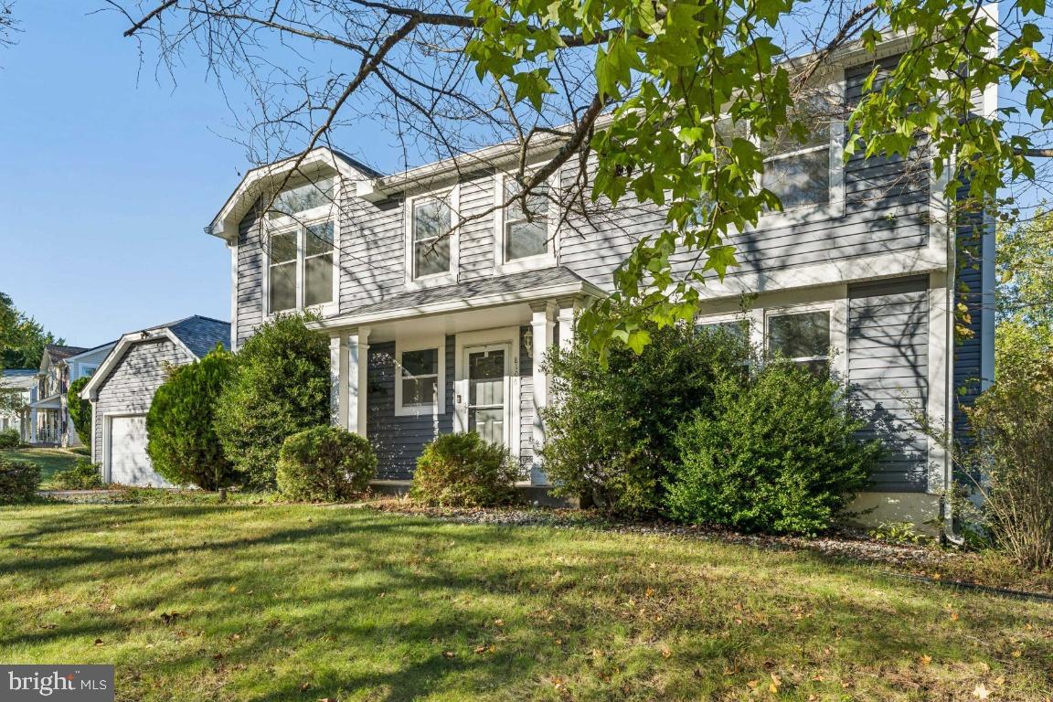 8106 TRIPLE CROWN ROAD