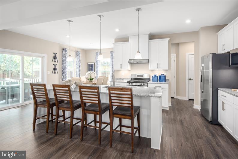 CHRISTOPHER POINTE - Residential