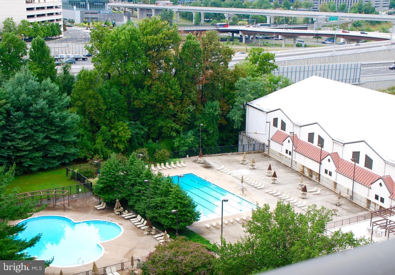 REGENCY AT MCLEAN - Residential Lease