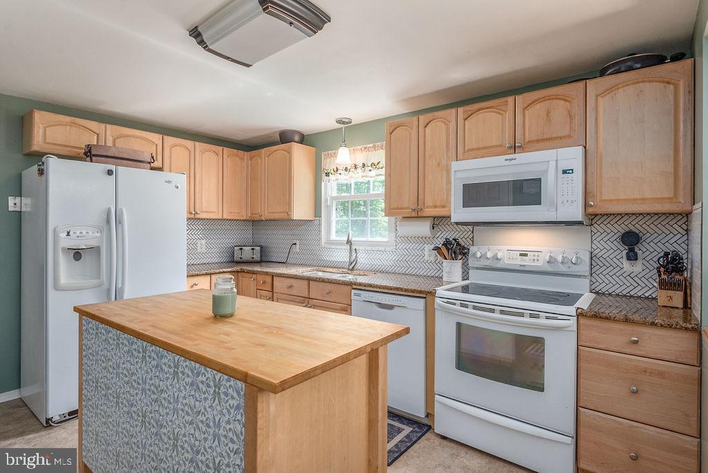 LAKE ARROWHEAD - Residential