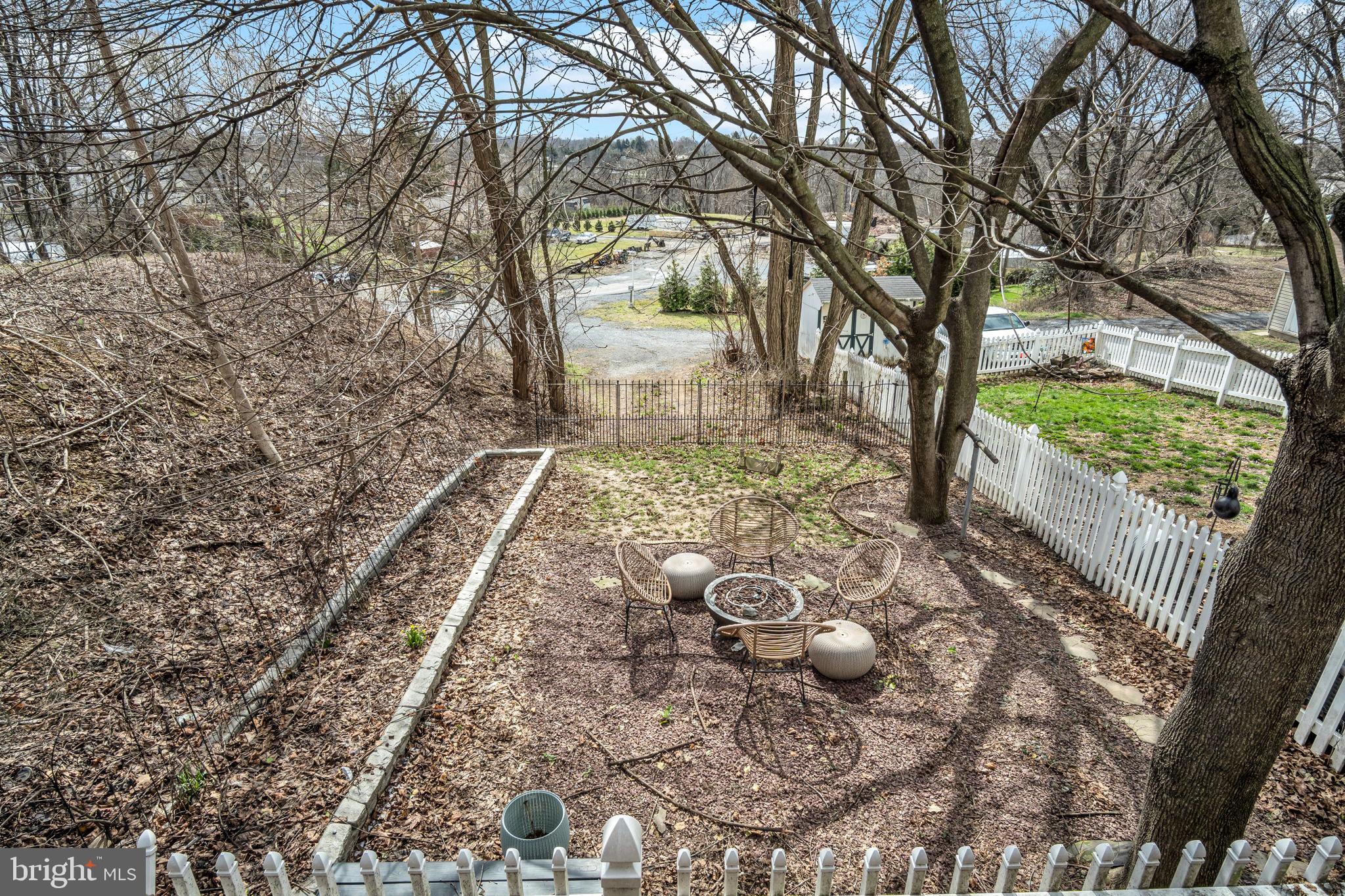 EAST PENNSBORO - Residential