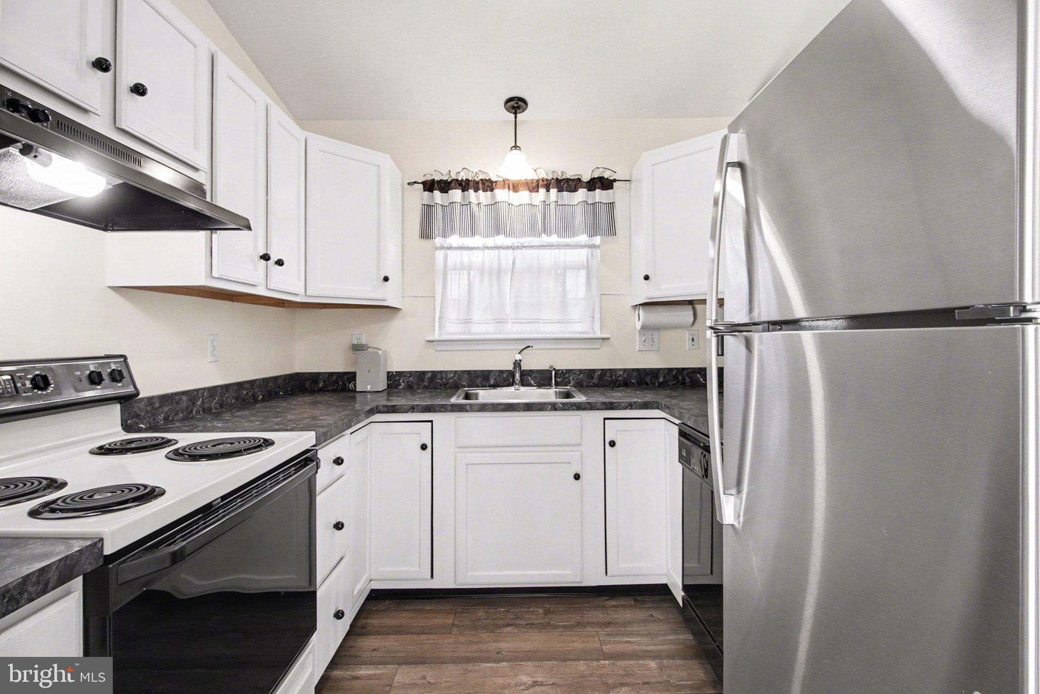 HARMONY HALL COURT - Residential