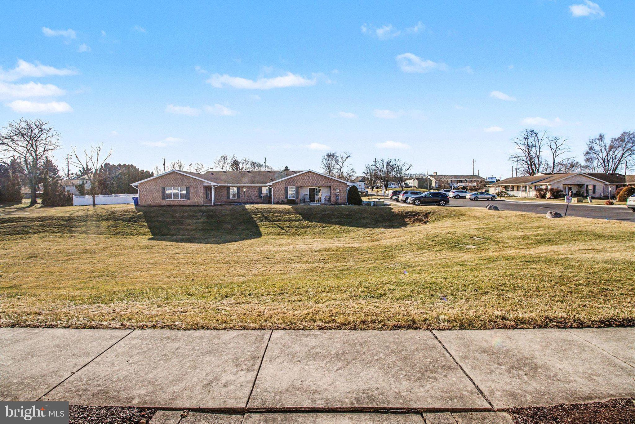 HARMONY HALL COURT - Residential