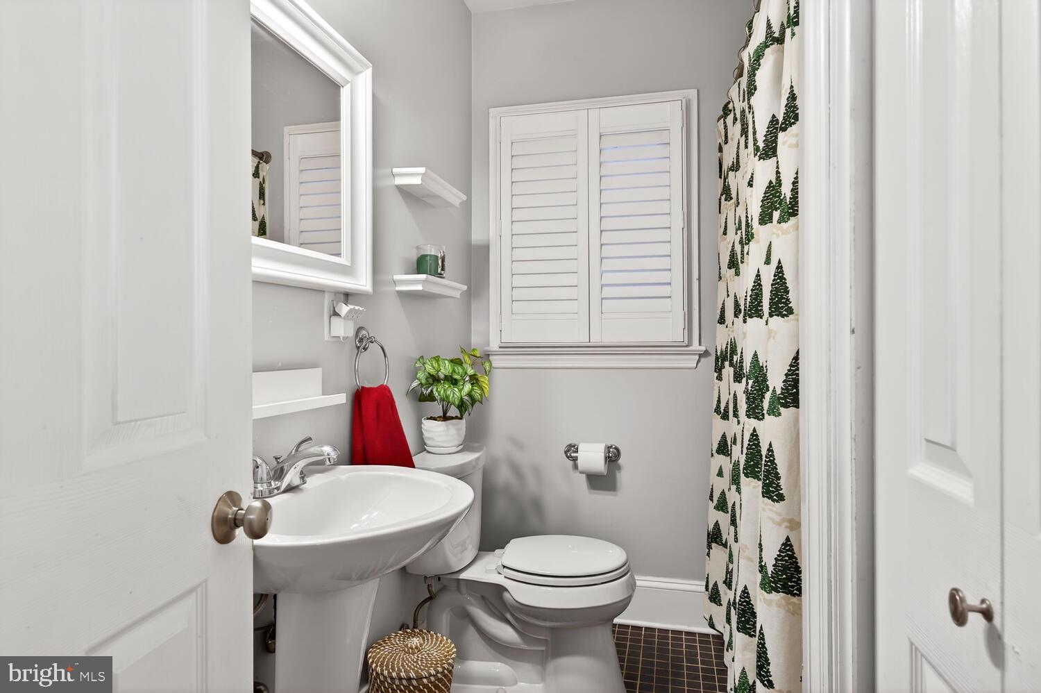 CALVERT TERRACE - Residential