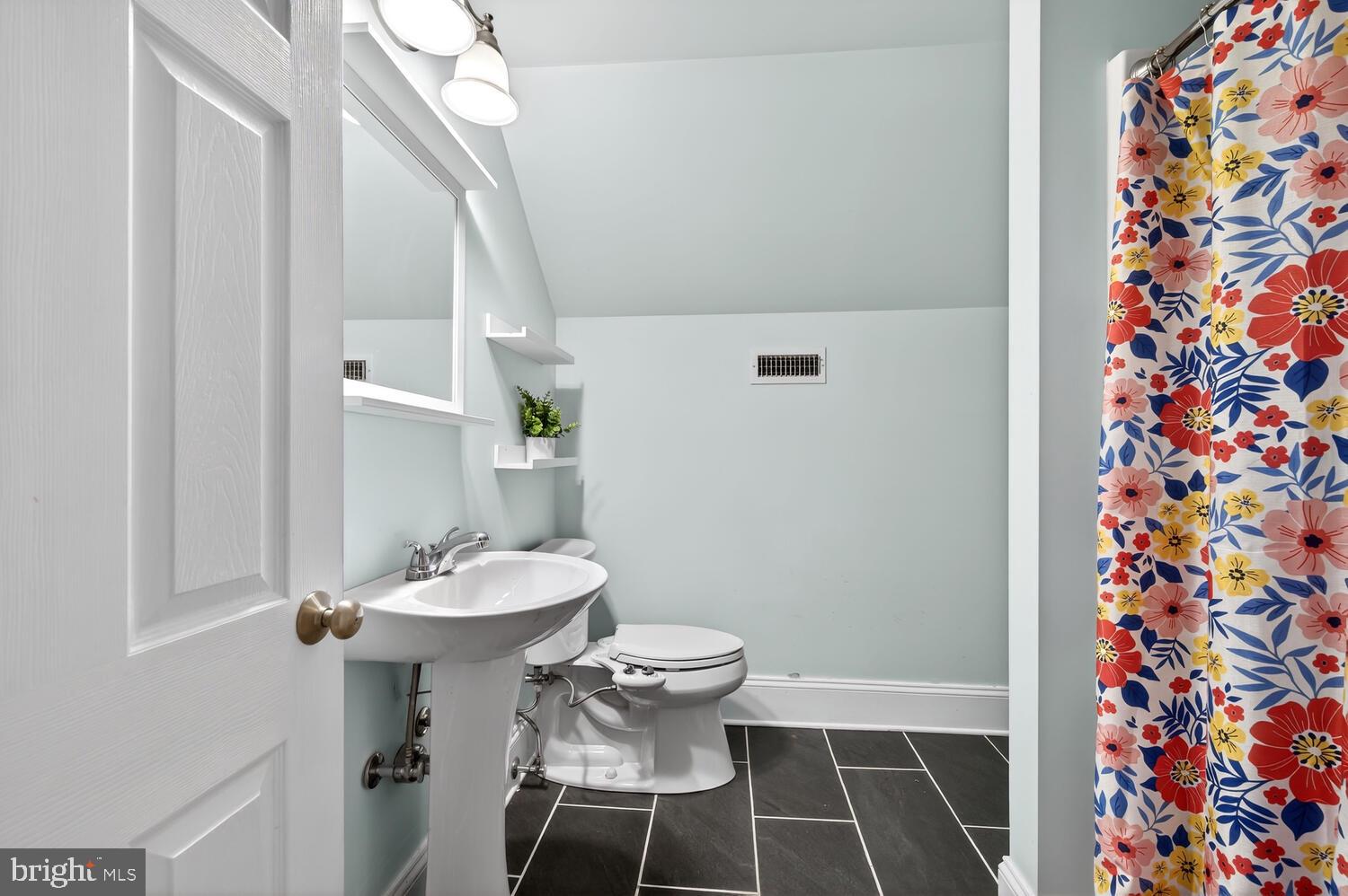 CALVERT TERRACE - Residential