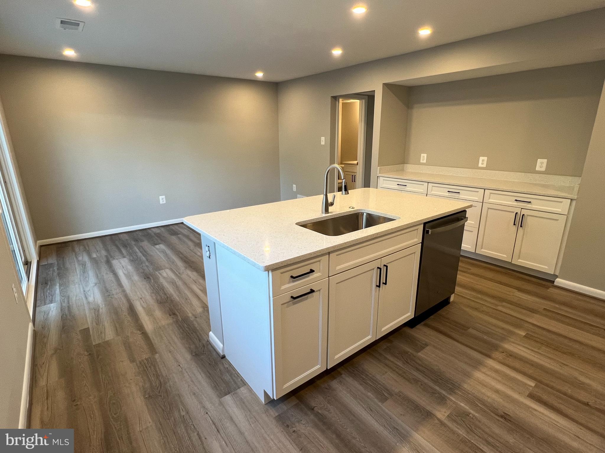 SUGARLAND RUN - Residential Lease