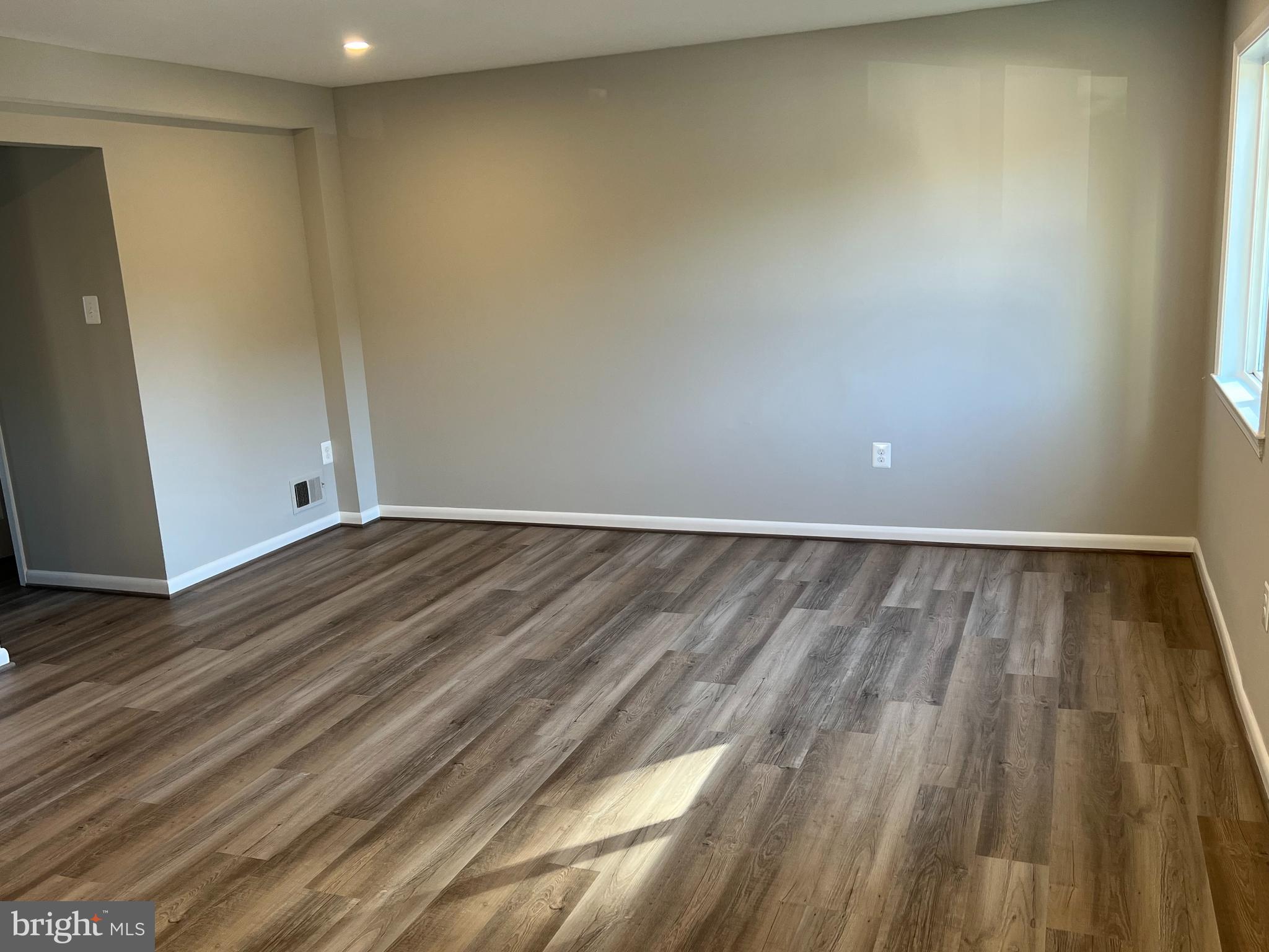 SUGARLAND RUN - Residential Lease