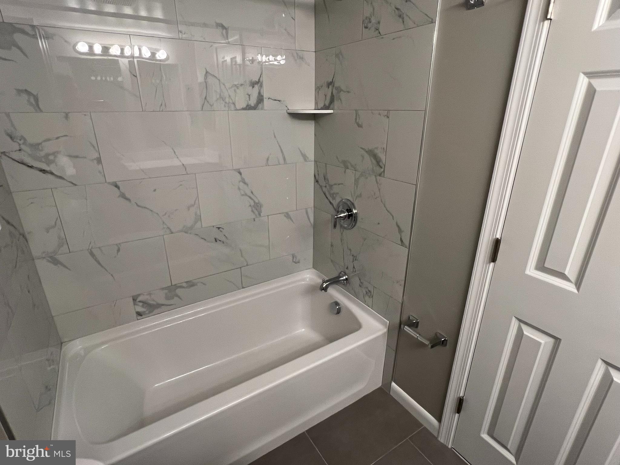 SUGARLAND RUN - Residential Lease