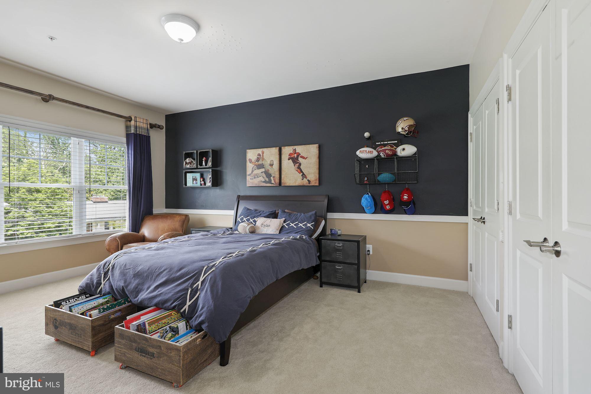 KENWOOD PARK - Residential