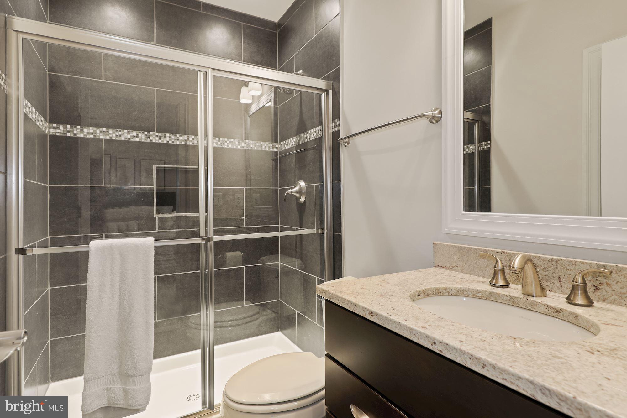 KENWOOD PARK - Residential