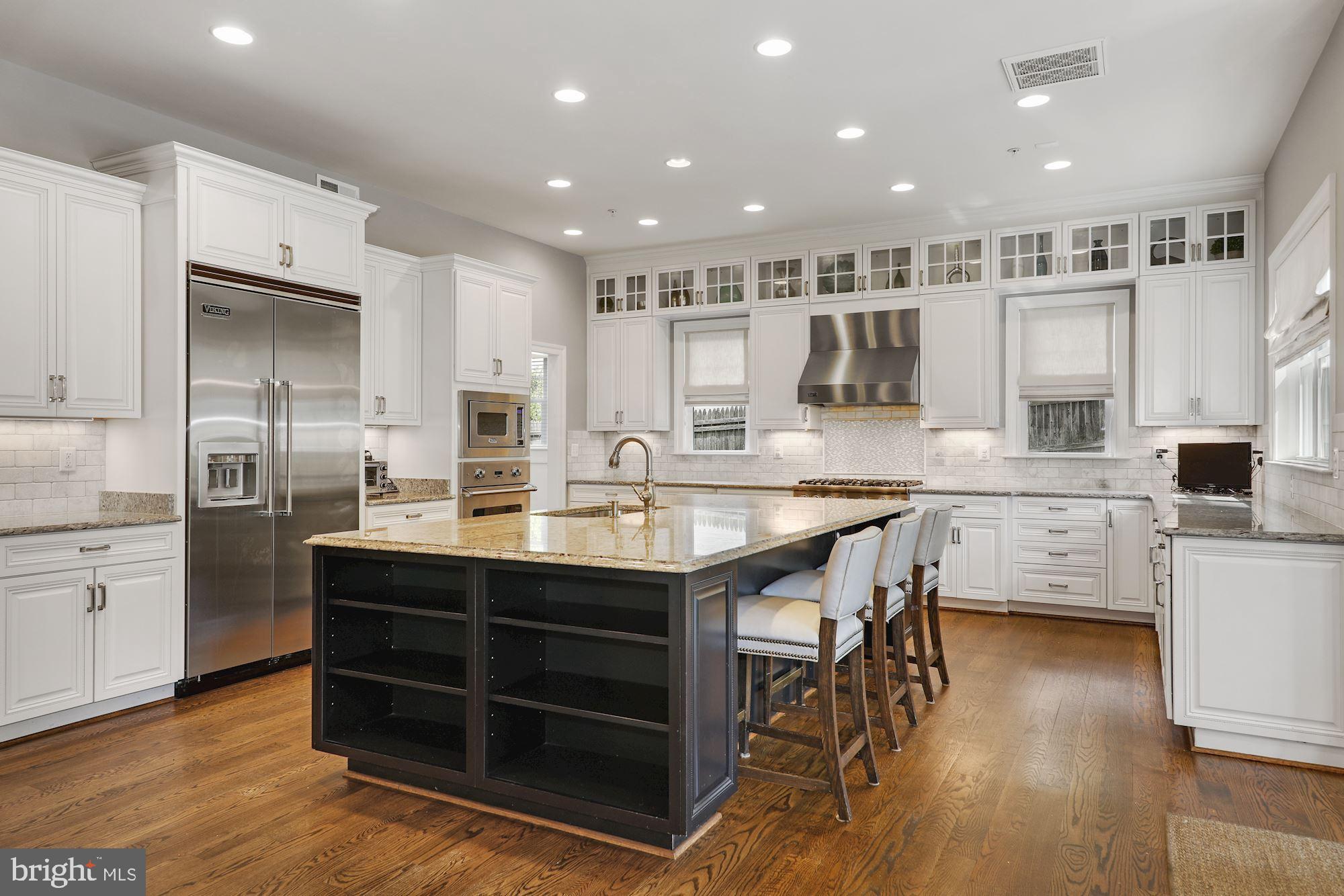 KENWOOD PARK - Residential