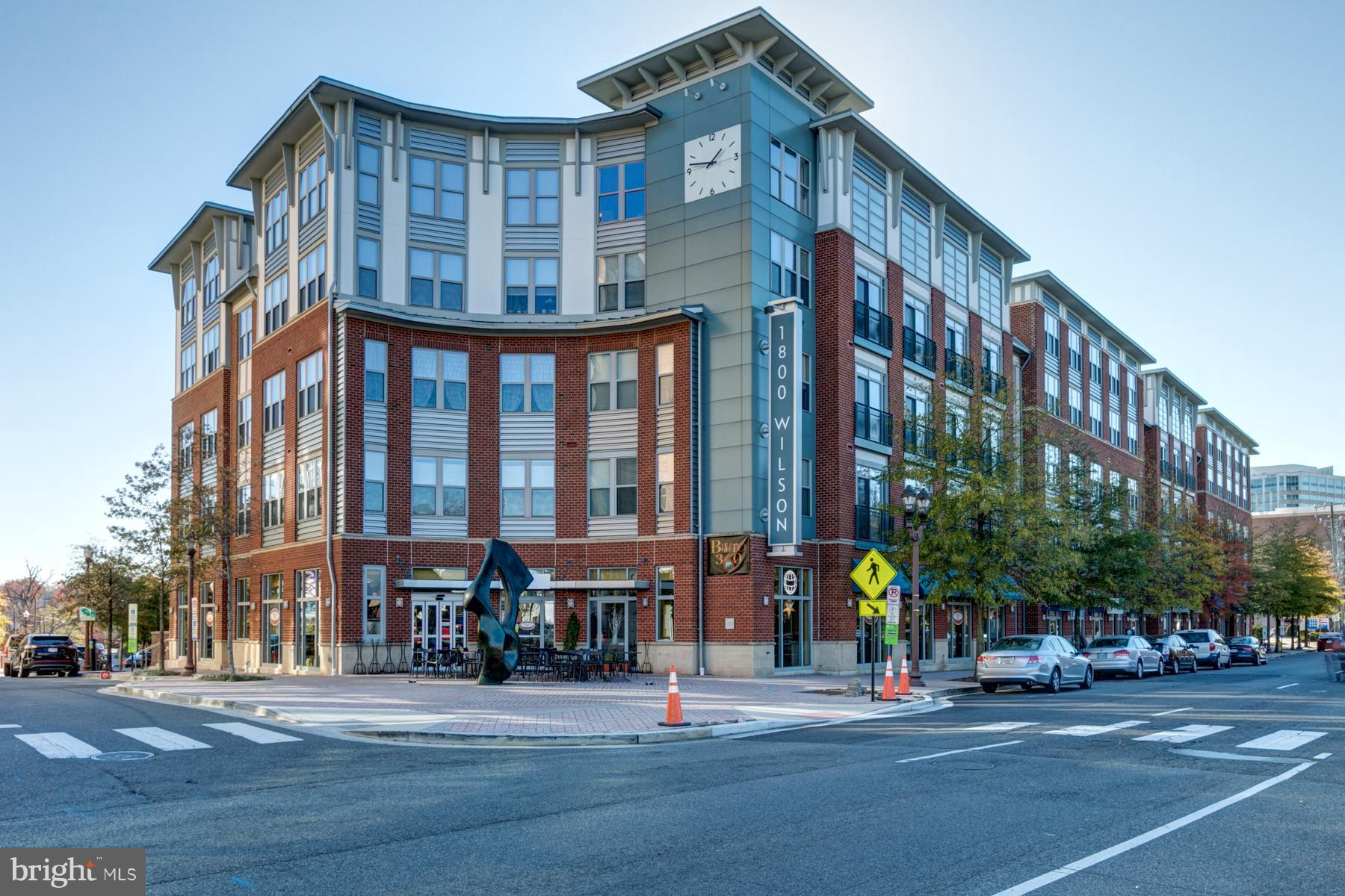 1800 WILSON - Residential Lease